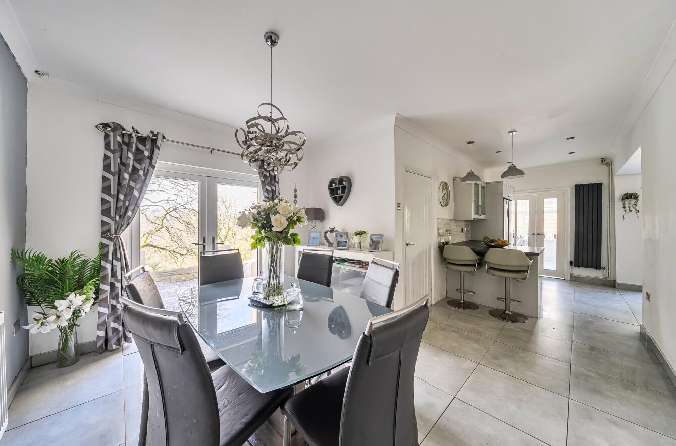 Brynaeron, Dunvant, Swansea, SA2 7UX